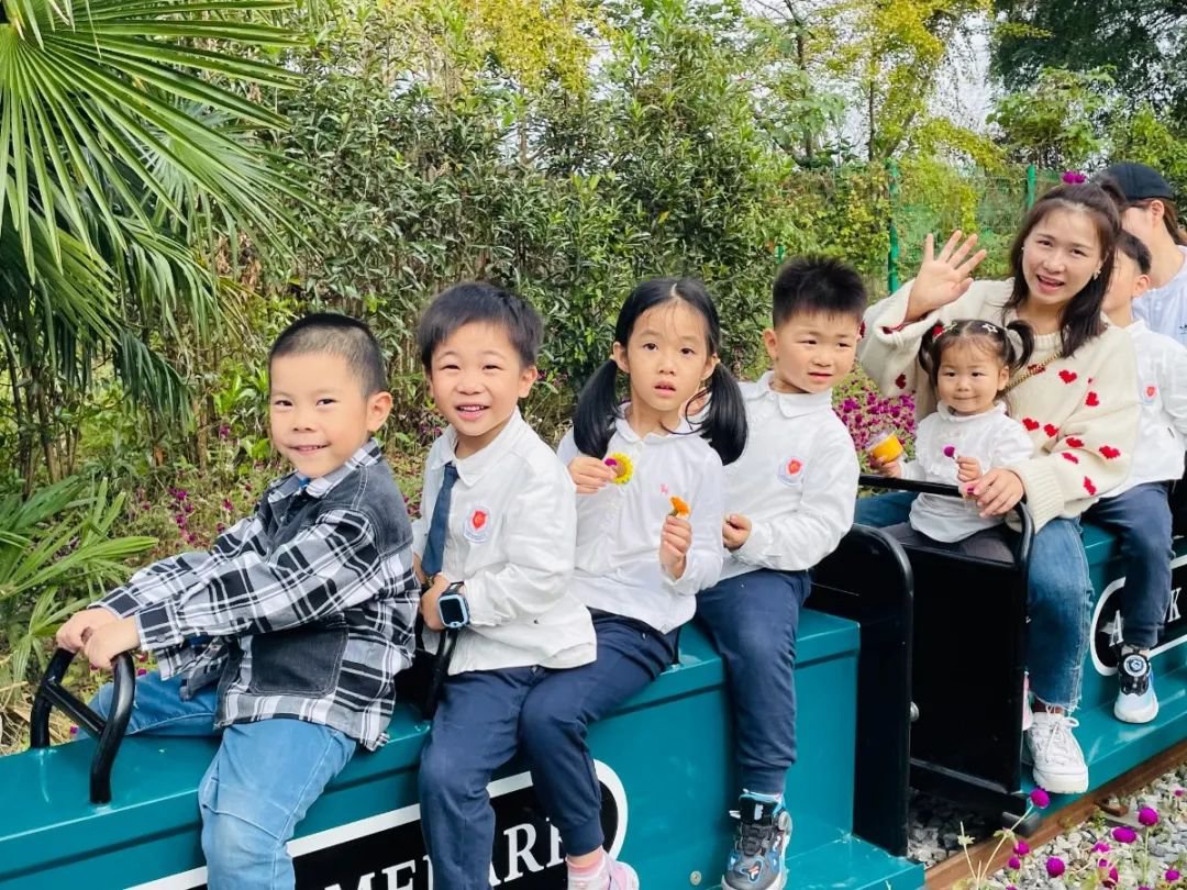 圣地雅歌幼儿园|不负好时光，，，，，，，，相约趣探秋