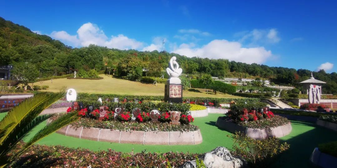 亮点 | 这座陵园入选省级节地生态埋葬树模点，，，，，，，绝非无意