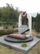 名人墓碑应该怎样设计？？？？？？？探索永恒印记的艺术与思索