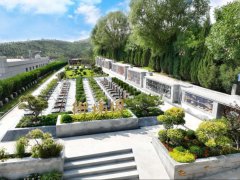 御境揽风华，，，，，，诗眠映翠霞——张家口人民公墓东安园御境园